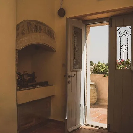 Appartement Celestia Traditional Keramotón