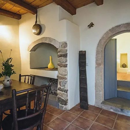 Celestia Traditional Apartman Keramotón